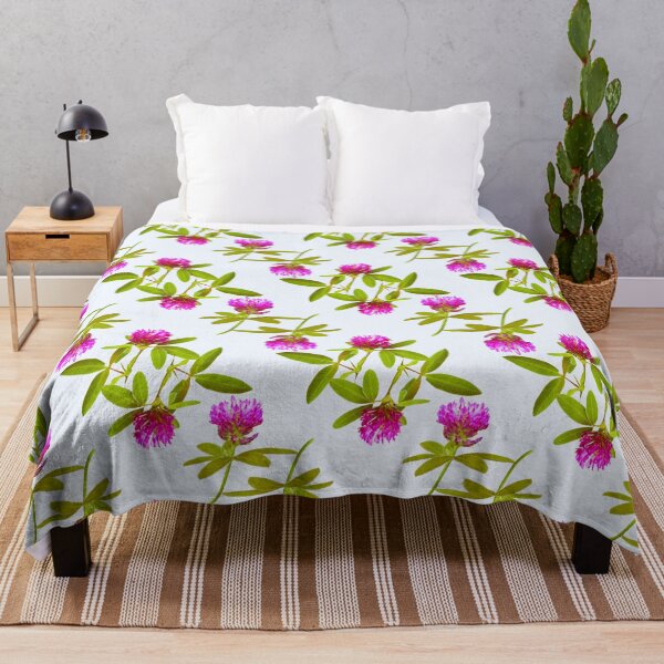 Item preview, Red clovers seamless floral pattern designed and sold by Amalus-files.