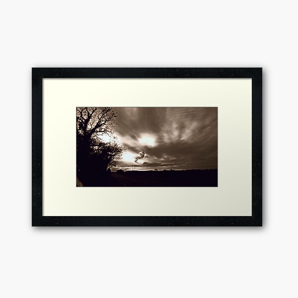 Vista previa del artículo con la obra «Mono cielo tormentoso», diseñado y vendido por jalfc46.