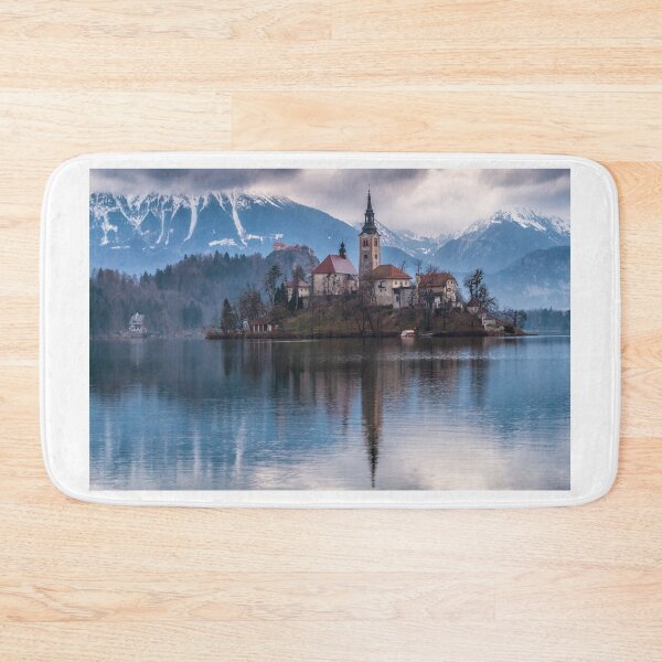 Artikelvorschau, Kirche von Bled entworfen und verkauft von Bogdan Maris.
