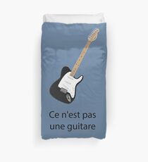 Ce n'est pas une guitare Duvet Cover
