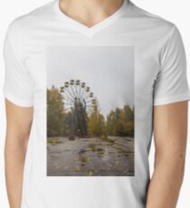 Pripyat Chernobyl Ferris Wheel Men's V-Neck T-Shirt