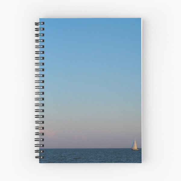 Artikelvorschau, Einsames Segelboot entworfen und verkauft von Desiree's Photography .