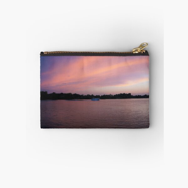 Aperçu de l'œuvre Bateau et coucher de soleil créée et vendue par Desiree's Photography .