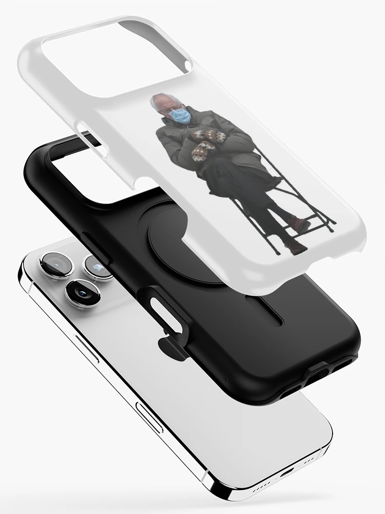 Aperçu 2 sur 4. Coque iPhone avec l'œuvre Mitaines Bernie Sanders. créée et vendue par PyroPython.