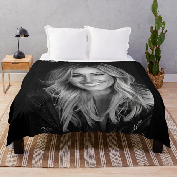 Helene fischer Throw Blanket