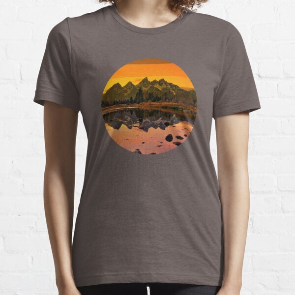suntan mountains Essential T-Shirt