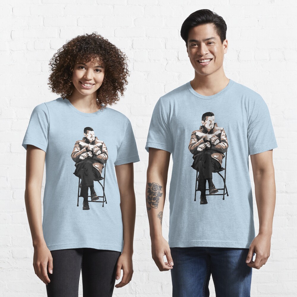 Vista previa del artículo con la obra «Camiseta esencial», diseñado y vendido por WorldEngine.