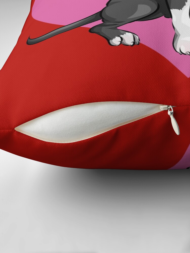Thumbnail 2 von 4, Kissen, Amerikanischer Pitbull Terrier mit Herzen | Valentinstag Hunde | Valentinstag Hündchen designt und verkauft von shirinsart.