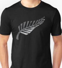 Silver fern distressed Unisex T-Shirt