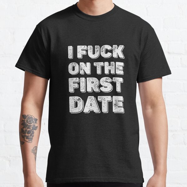Vista previa del artículo con la obra «Cojo en la primera cita - Citas divertidas para parejas de citas», diseñado y vendido por Scratches Tees.