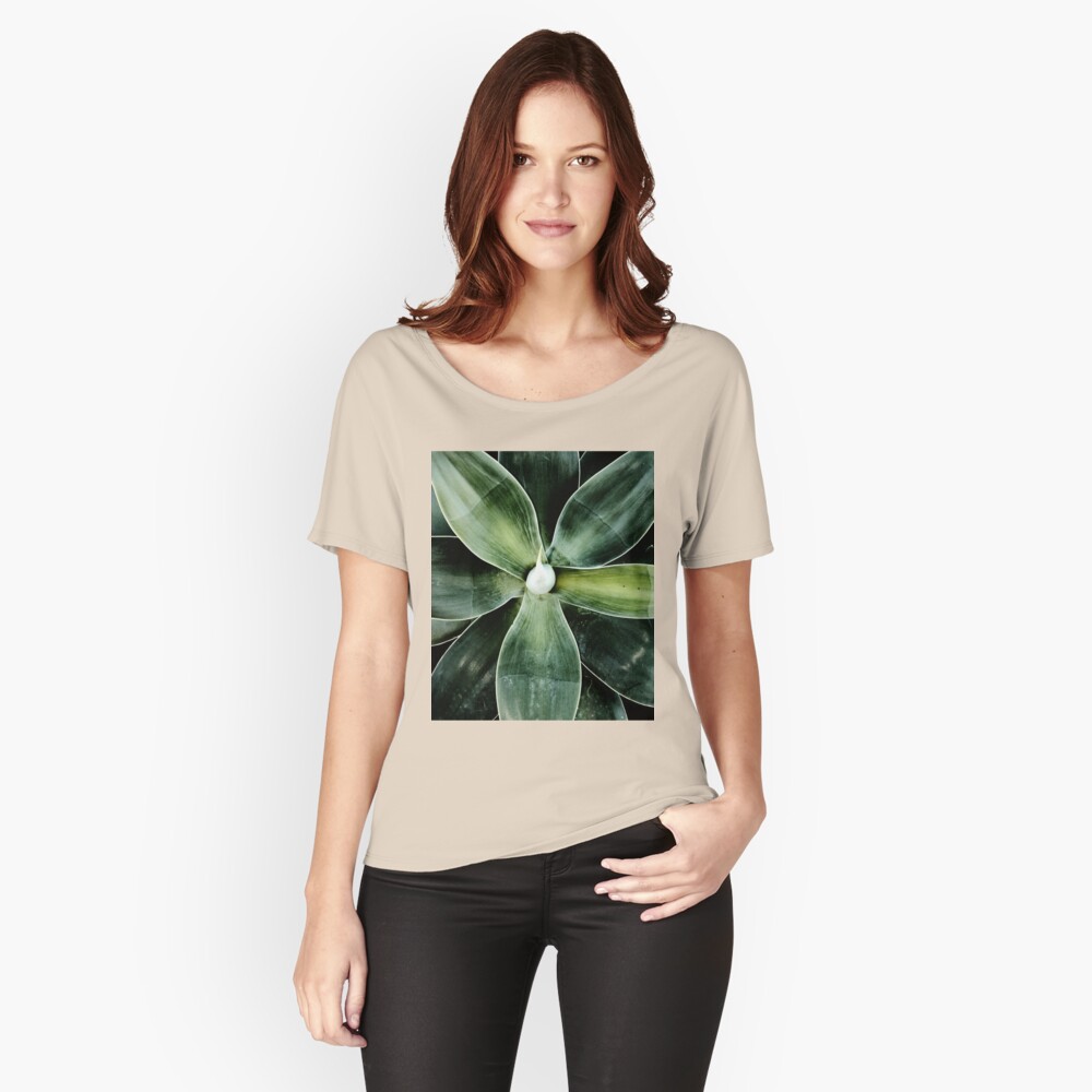 Vista previa del artículo con la obra «Camiseta ancha», diseñado y vendido por achoprop.