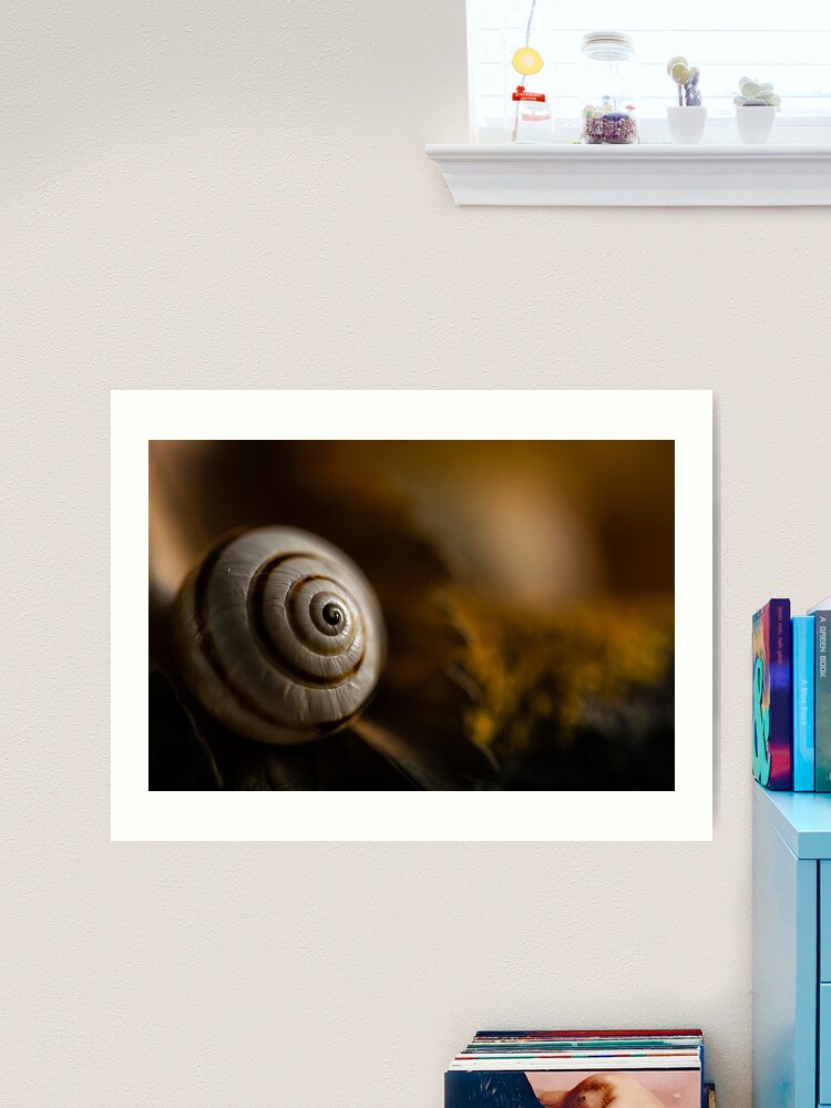 Imagen 2 de 3, Lámina artística con la obra Concentrado en ti, diseñada y vendida por ILODESIGNS.