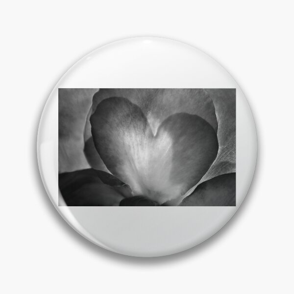 Item preview, SSK 5207 The Shaded Heart. B/W designed and sold by Sunil Kapadia.