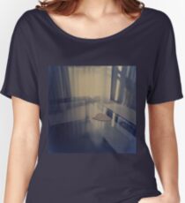 Liebesherz auf dem Tisch - Hasselblad 500cm handgemachter Dunkelkammerfarbdruck Loose Fit T-Shirt