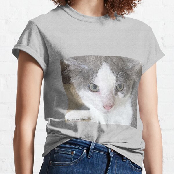 GRAU UND WEISSES KITTEN SOOTY BLUEY Classic T-Shirt