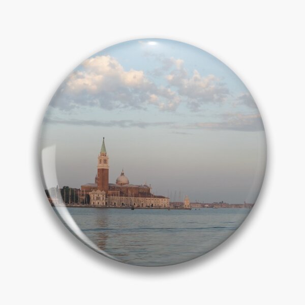 Artikelvorschau, Herrlicher Morgen in Venedig - Venezianische Lagune Vista mit den besten Kirchen entworfen und verkauft von Georgia Mizuleva.
