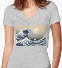 The Great Wave off Kanagawa Women's Fitted V-Neck T-Shirt
