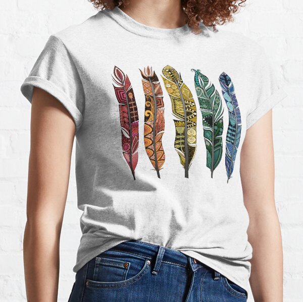 plumas del arco iris boho Camiseta clásica