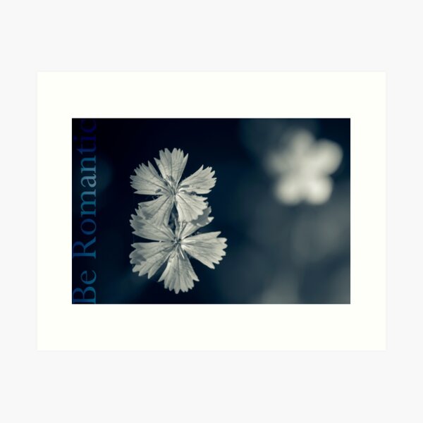 Vista previa del artículo con la obra «Flowers in Blue #34», diseñado y vendido por ILODESIGNS.
