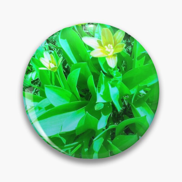 Artikelvorschau, Grüne und gelbe helle Blumen entworfen und verkauft von JoooyDesign.