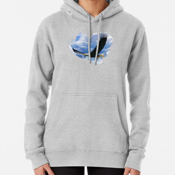 Eagle in the clouds Pullover Hoodie