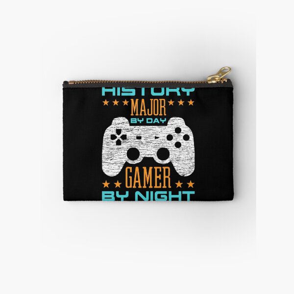 Artikelvorschau, Geschichte Wichtig By Day Gamer By Night Console Arcade Spielekonsole-Controller Game Over Gamer-Spiel-Sammlung entworfen und verkauft von shirti.