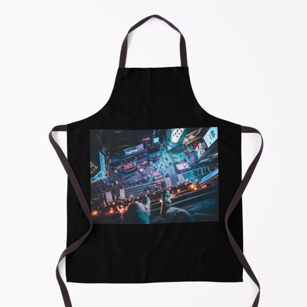 Aperçu de l'œuvre Top Of Skyscraper Selfie T-shirt Masque créée et vendue par Janet Higgins.