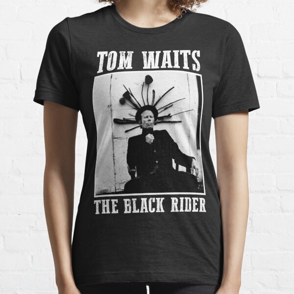 Tom wartet auf den schwarzen Reiter Essential T-Shirt