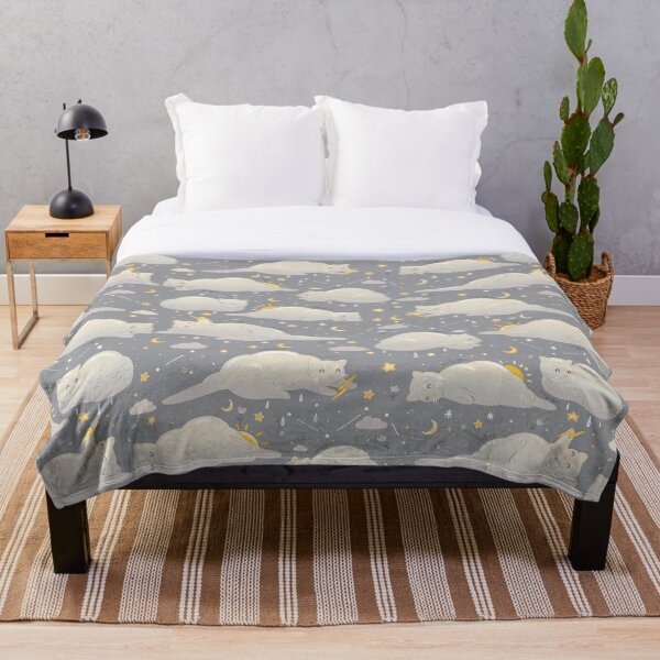 Kitty clouds Throw Blanket