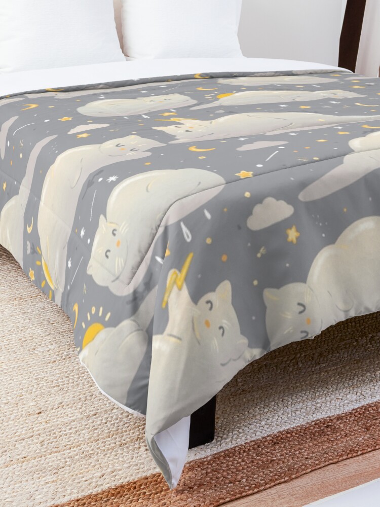 Alternate view of Kitty clouds Comforter