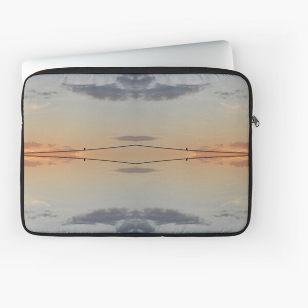 Tanto cielo en el que volar Funda para portátil