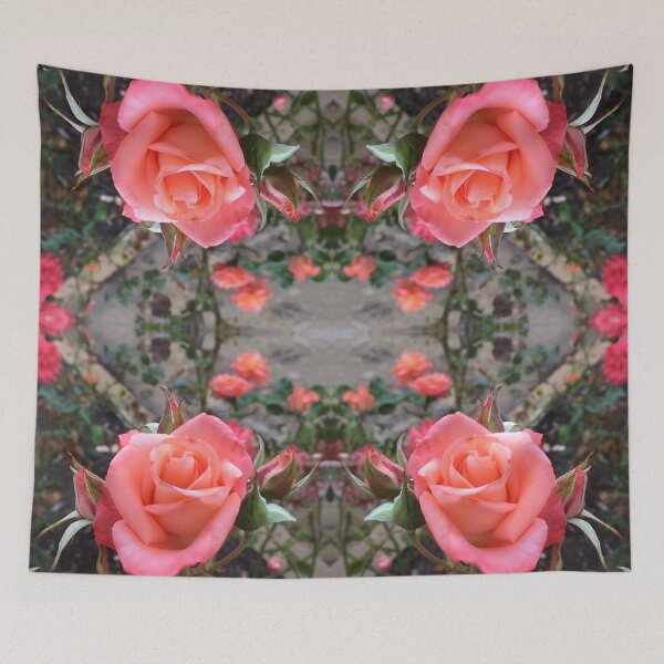 Aperçu de l'œuvre Botanical Divine - Roses roses pêche et rosées, Symétrie de l'amour créée et vendue par RoseAromas.