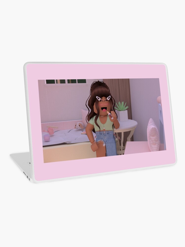 Roblox Girl Doing Makeup Laptop Skin By Chofudge Redbubble - girl cool roblox skin