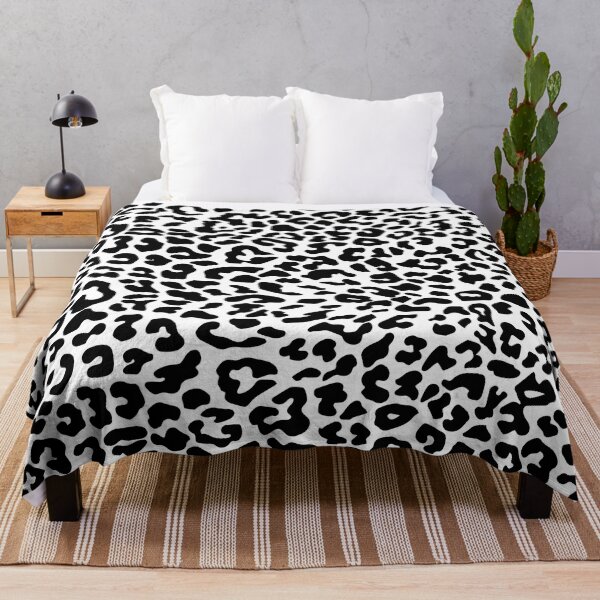 Item preview, Patrón sin costuras de leopardo. Blanco y negro. Estampado animal. designed and sold by mashmosh.