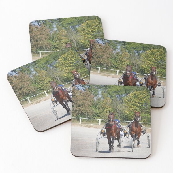 Aperçu de l'œuvre Chevaux trotteur race en mouvement harnais créée et vendue par goceris.