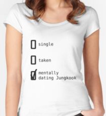 Jungkook - BTS Tailliertes Rundhals-Shirt