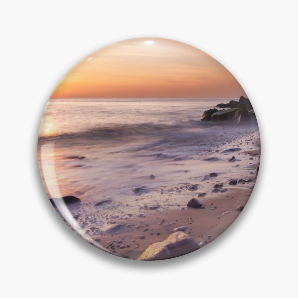 Artikelvorschau, Sonnenaufgang Glow auf Sheringham Beach Norfolk entworfen und verkauft von dp-images.
