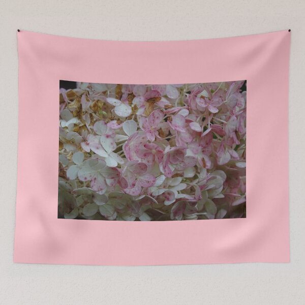 Aperçu de l'œuvre Fleurs blanches et roses créée et vendue par PicsByMi.