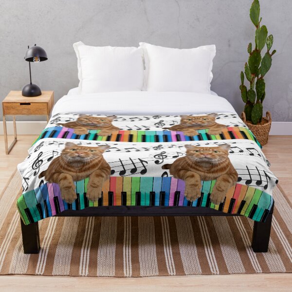Artikelvorschau, Orange Tabby Cat spielt Rainbow Piano Keyboard Musiknoten entworfen und verkauft von BrokenUnicorn.