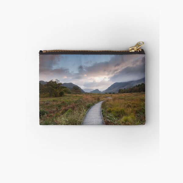 Artikelvorschau, Weg zum Schloss Cragg, dem Lake District, Cumbria, England entworfen und verkauft von imageseen.