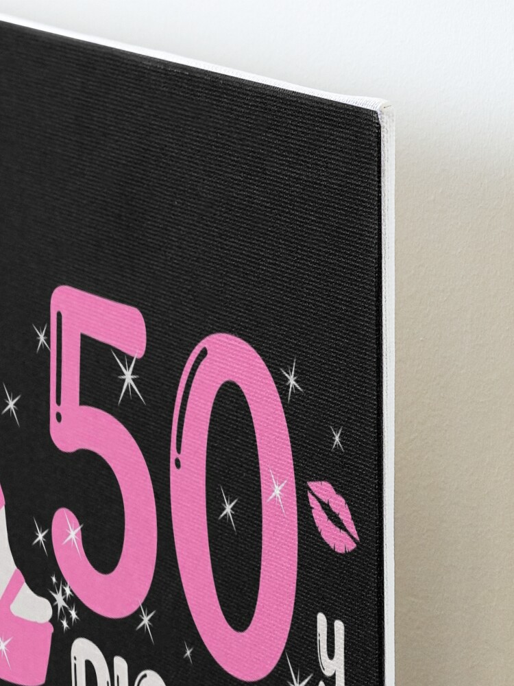 50 y Pisando Más Fuerte Que Nunca, 50 Años Cumpleaños Regalo de 50 Años  para Mujer Postcard for Sale by InkItStudio