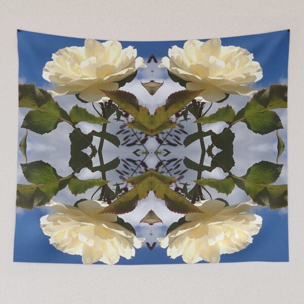 Aperçu de l'œuvre Botanical Divine - Ciel bleu d'été et roses Gruss An Aachen, symétrie de l'amour créée et vendue par RoseAromas.