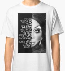 Camiseta clásica Retrato de texto Latrice Royale