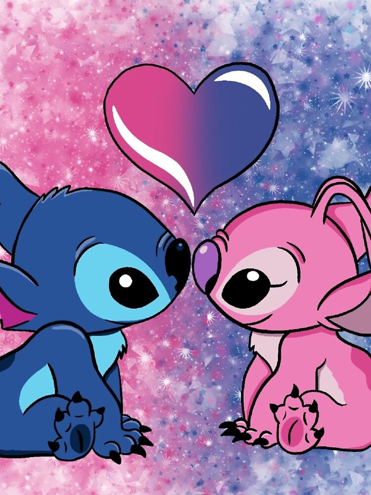 Coque pour iPhone 13 Mini Officielle de Disney Angel & Stitch Bisou - Lilo  & Stitch