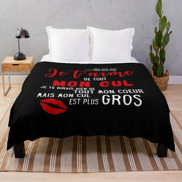 Aperçu de l'œuvre Je t'aime de tout mon cul cadeau humour créée et vendue par TeeJfm.