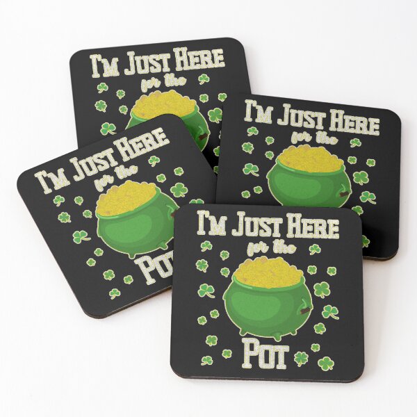 Aperçu de l'œuvre Je suis juste ici pour le pot - St Patrick's Day Design Funny Distressed créée et vendue par Adonalyn.