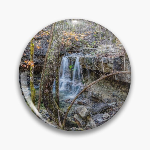 Artikelvorschau, Henning-Wasserfall im Wald entworfen und verkauft von mljdwhite.