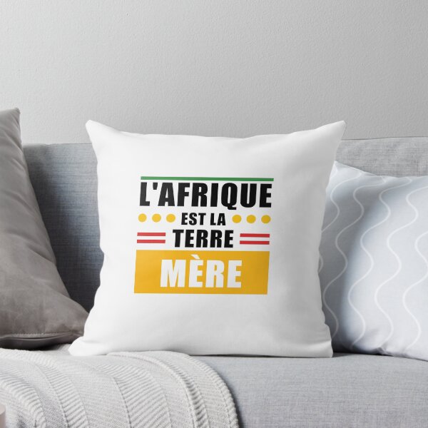 Aperçu de l'œuvre t shirt Afrique - l’Afrique est la terre mère - cadeau - anniversaire créée et vendue par ali998.