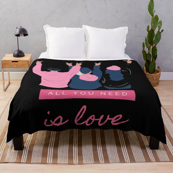 Item preview, El amor es todo lo que necesitas designed and sold by Dream Lane.