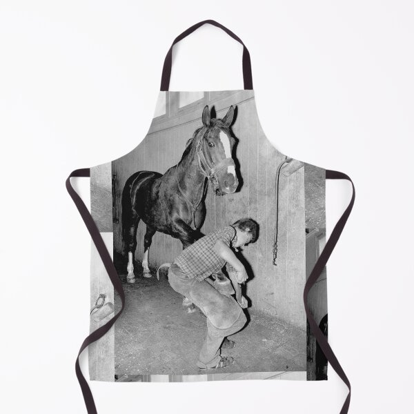 Item preview, 2704/ 5 Nostalgie " Le Haras du Pin " Finition 2021 " (2) le Maréchal-ferrant en action (n&b)(h) Olavia-Olao Okaio Créations designed and sold by o.okaïo.